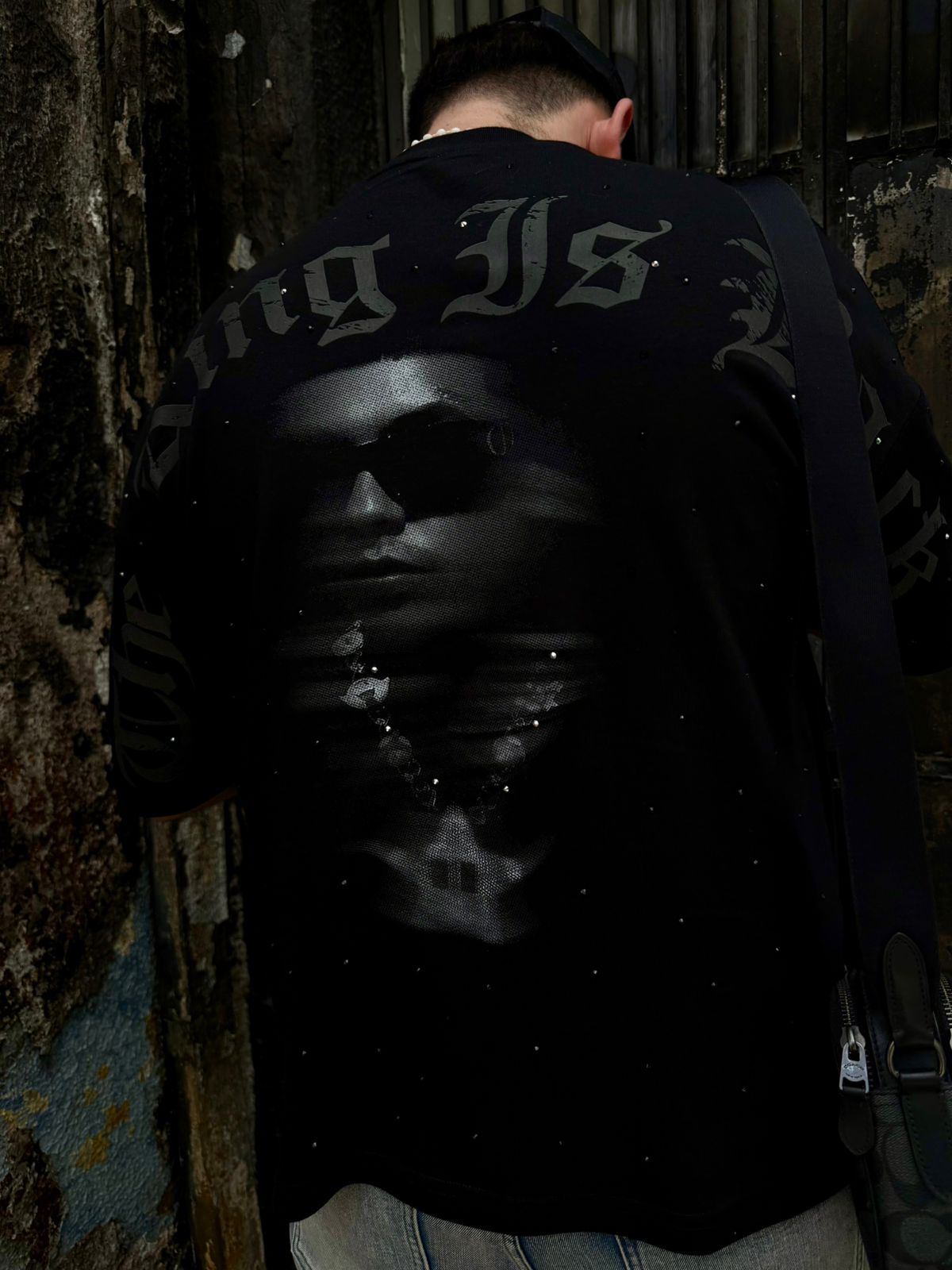THE KING IS BACK NATA OVER PREMIUM TEE