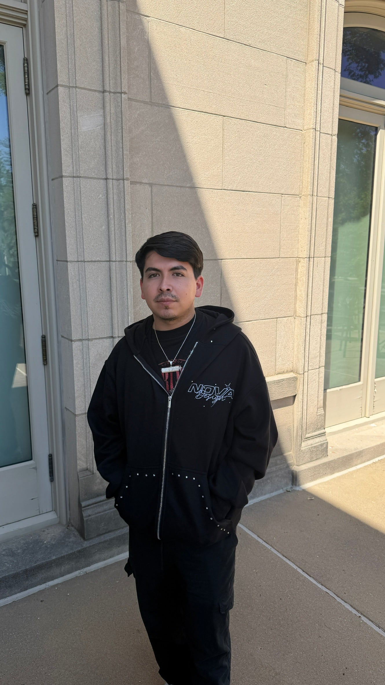 NOVA DESIGN HOODIE OVER PREMIUM