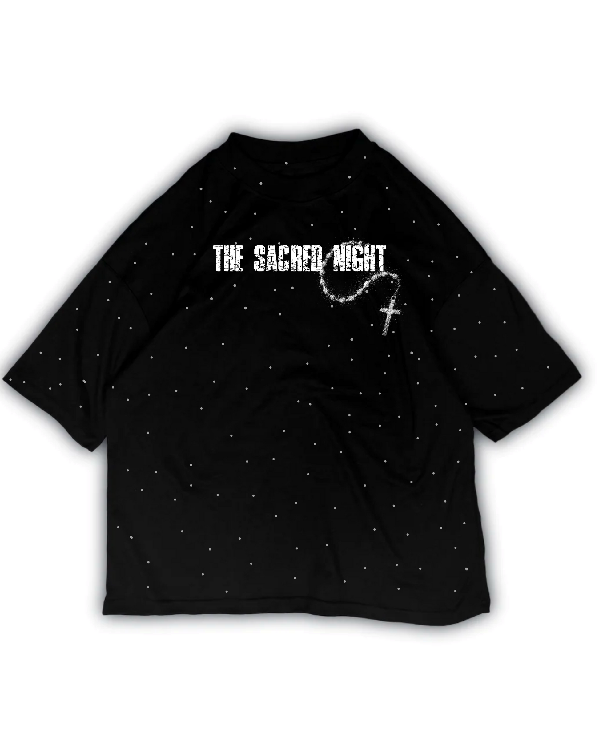 Playera oversize negra con ilustración de La Última Cena y texto The Sacred Night en estilo agrietado — Nova Design
